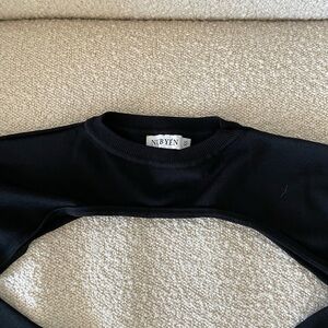 NUBYEN pull over crop top